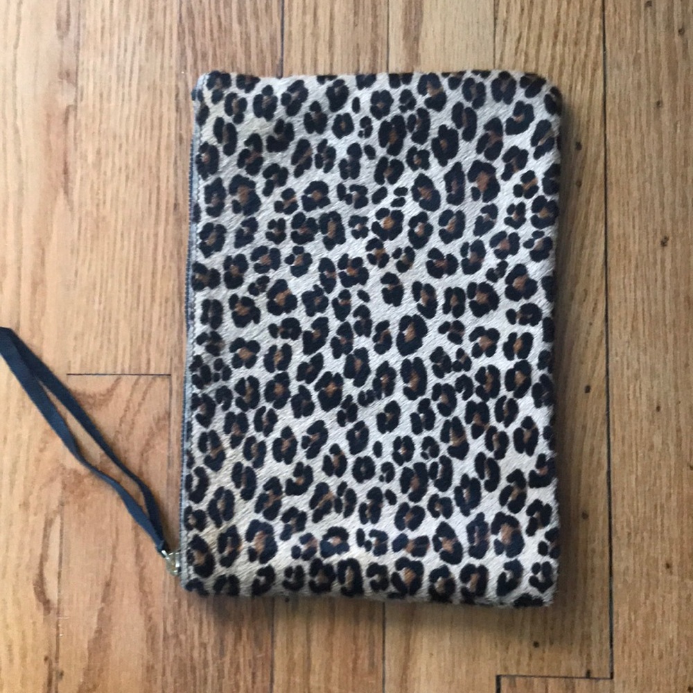 Posse Leopard zip Clutch